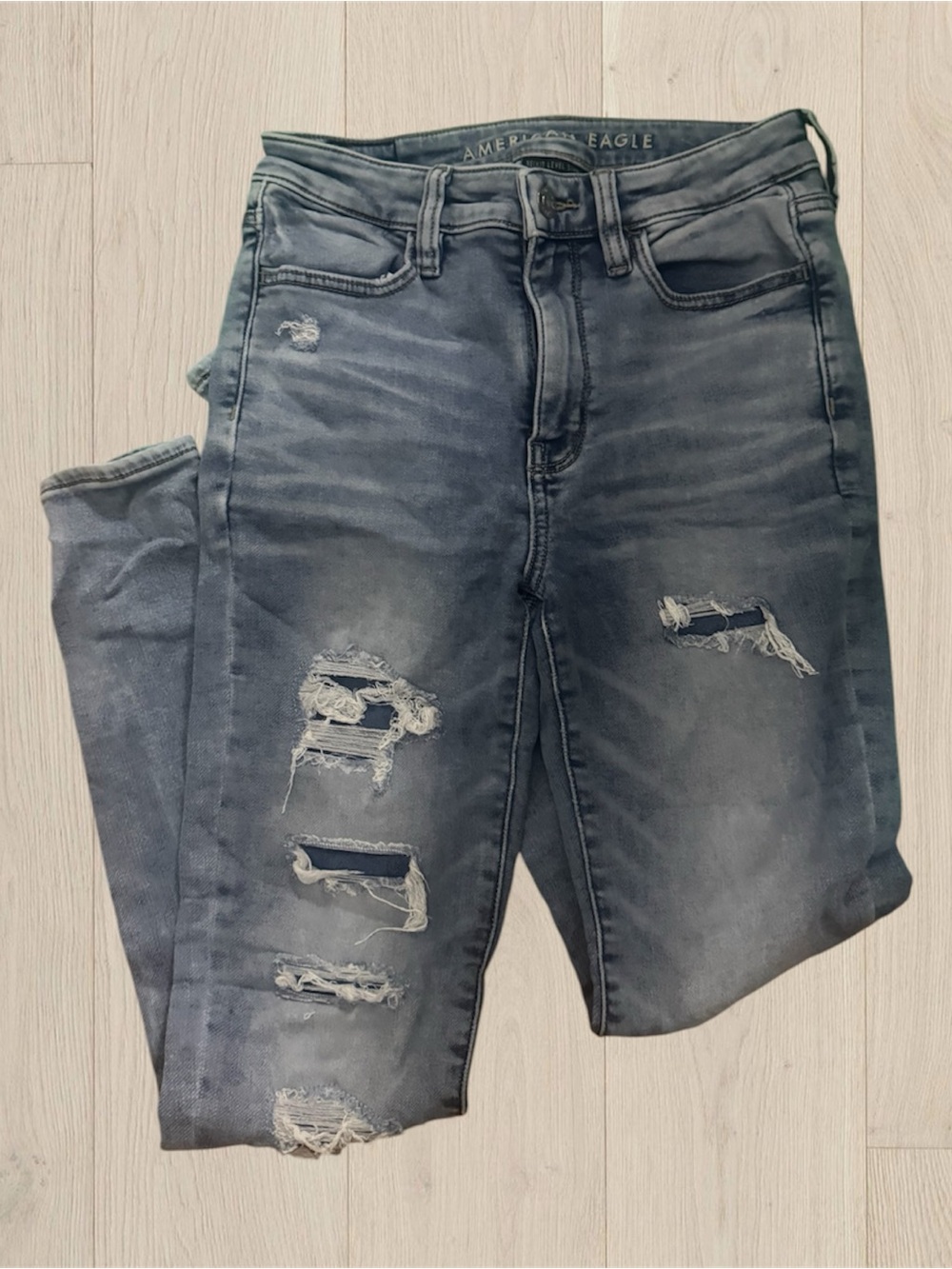 American Eagle Outfitters Blue Washed Jeans - Picture 2 of 3